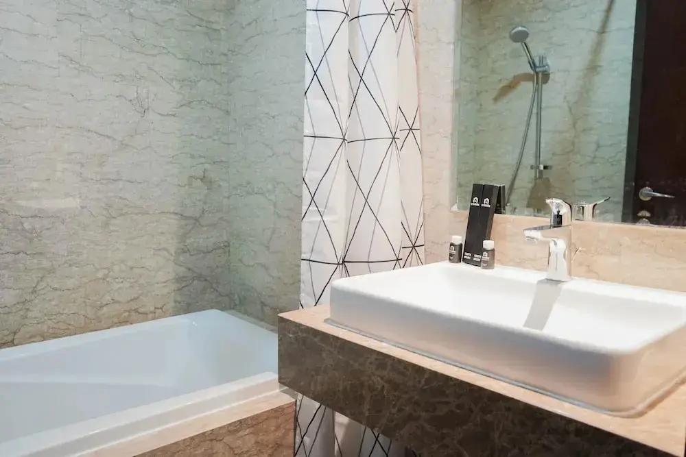 Джакарта: Exclusive 2BR Menteng Park Apartment with Private Lift
