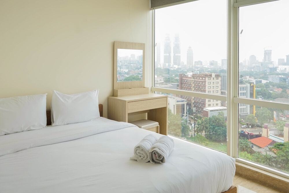 Wonderful 2BR Menteng Park Apartment with Private Lift — фото 1