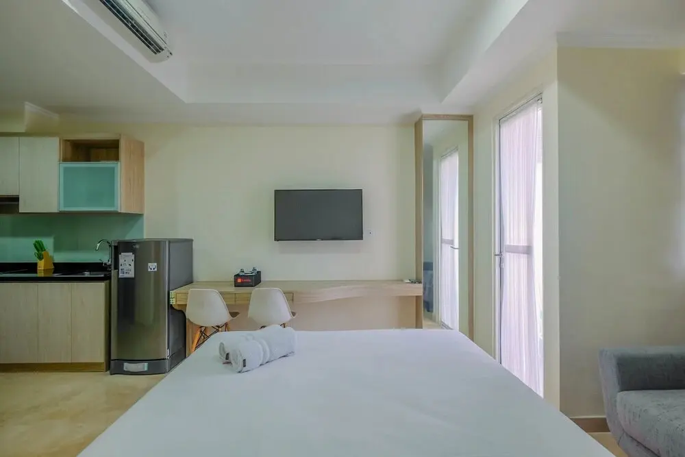 Джакарта: Brand New Studio Apartment at Menteng Park