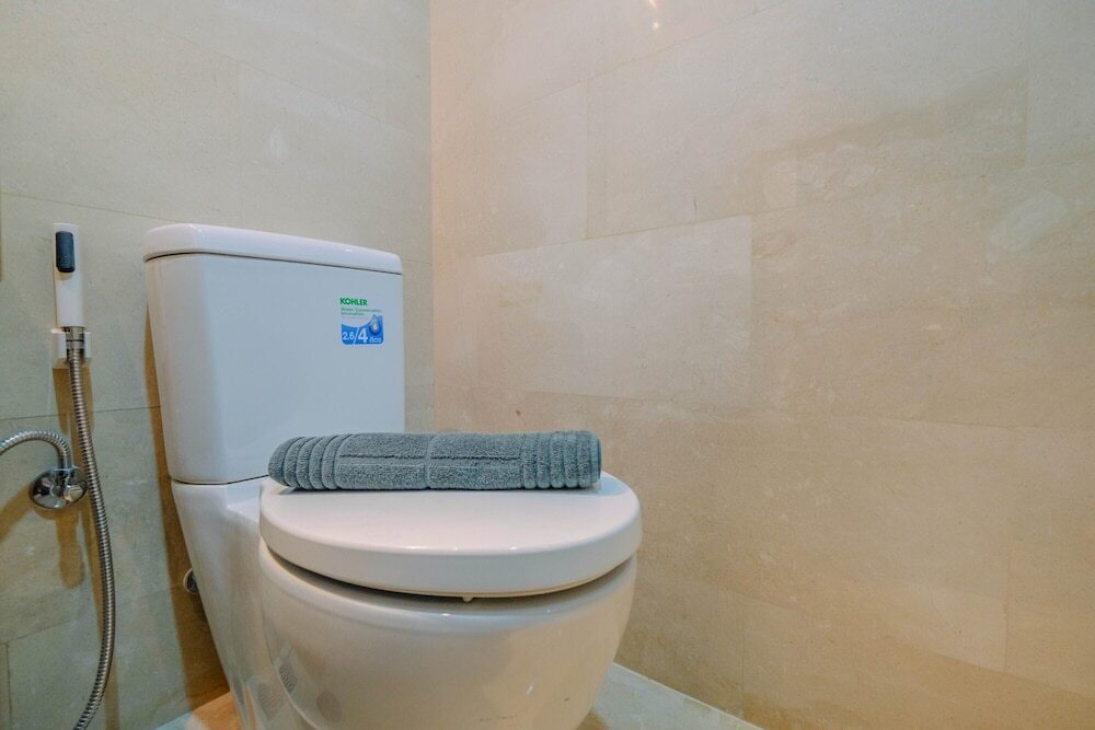 Джакарта: Brand New Studio Apartment at Menteng Park