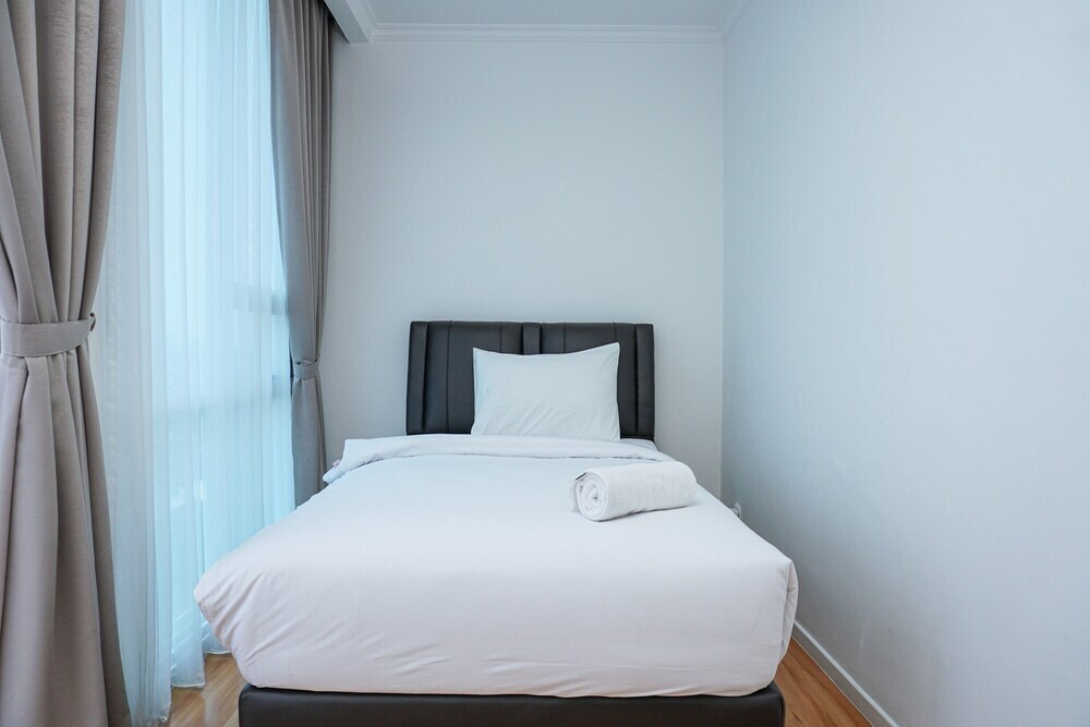 Джакарта: Stunning 2 Bedrooms Apartment at Ancol Mansion