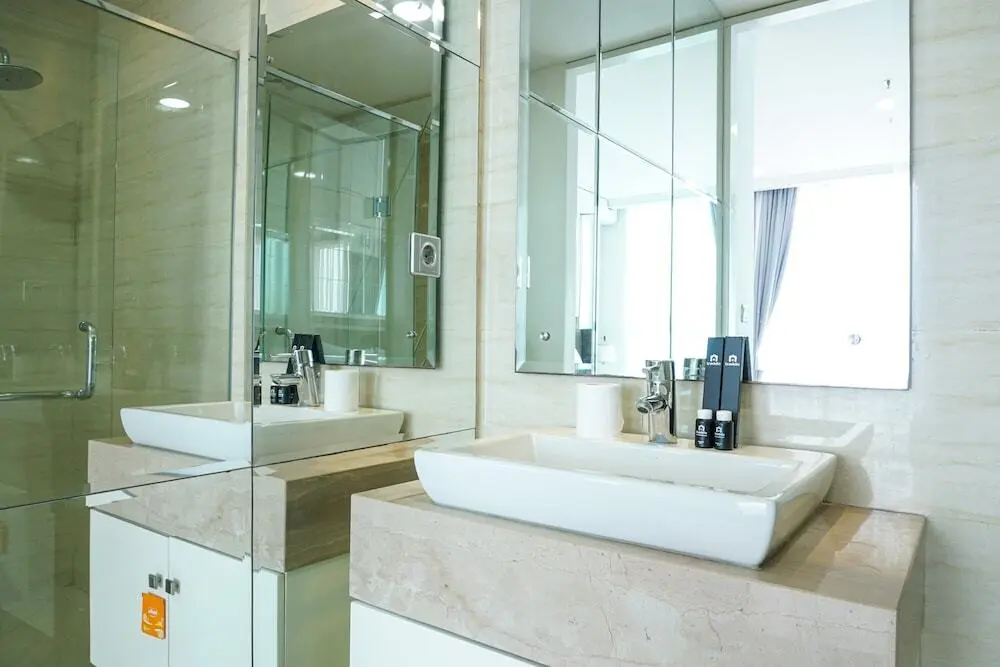 Джакарта: Stunning 2 Bedrooms Apartment at Ancol Mansion