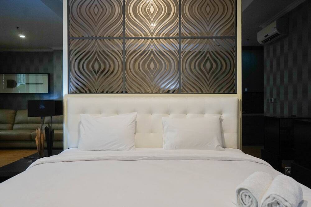 Spacious Studio with Sofa Bed @ Ancol Mansion Apartment — фото 1