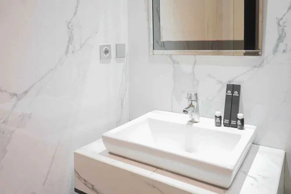 Джакарта: Spacious Studio with Sofa Bed @ Ancol Mansion Apartment