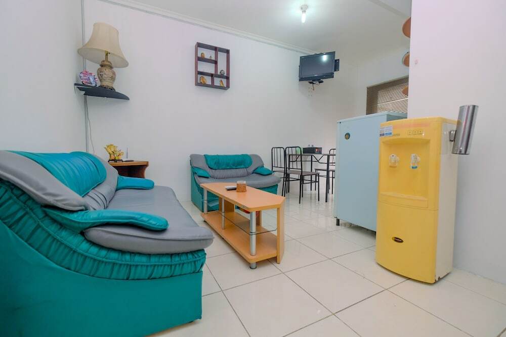 Джакарта: Comfy and Good Location 2BR Mediterania Marina Apartment