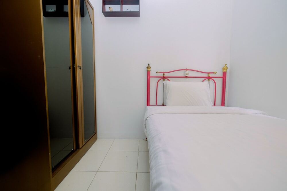 Джакарта: Comfy and Good Location 2BR Mediterania Marina Apartment