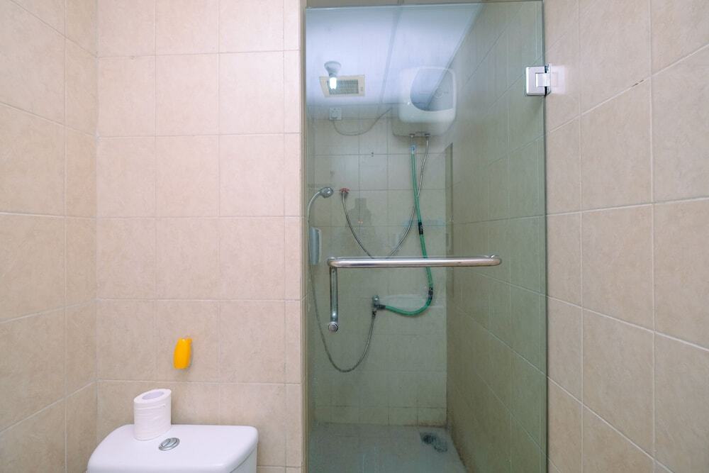 Джакарта: Comfy and Good Location 2BR Mediterania Marina Apartment