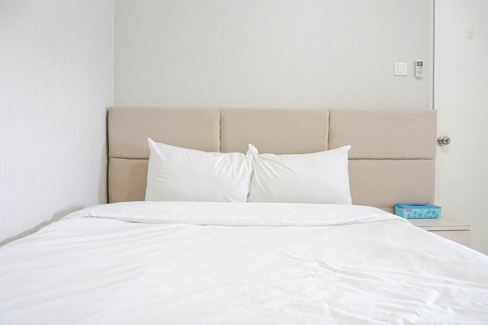 Джакарта: 2BR near Baywalk Pluit Mall at Green Bay Apartment