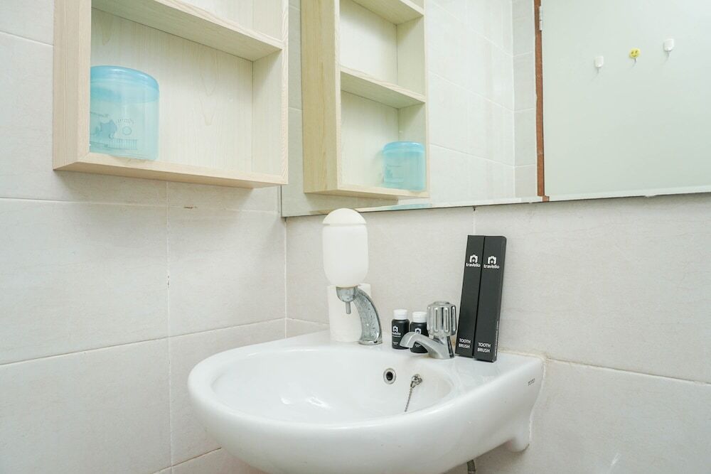Джакарта: Comfortable 2BR at Condominium Green Bay Pluit Apartment