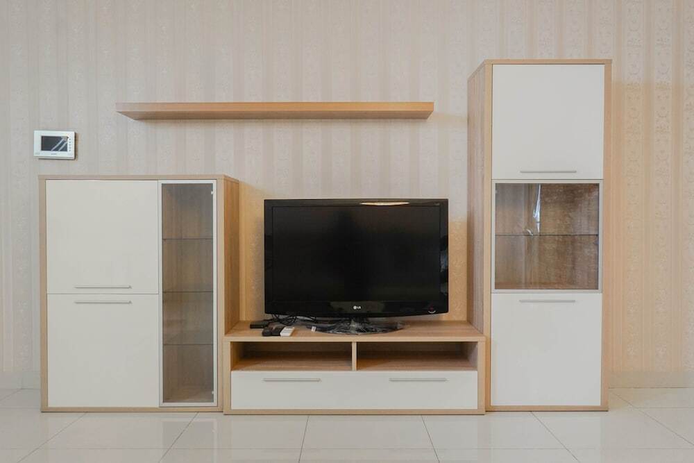 Джакарта: Modern and Stunning 2BR at The Mansion Kemayoran Apartment