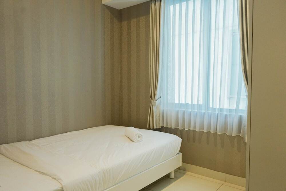 Джакарта: Modern and Stunning 2BR at The Mansion Kemayoran Apartment