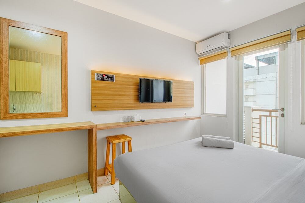 Сукарайя: Skyland Sentul Tower Apartment