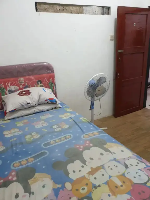 Сурабая: Homestay Mas Arjuna - Female Only