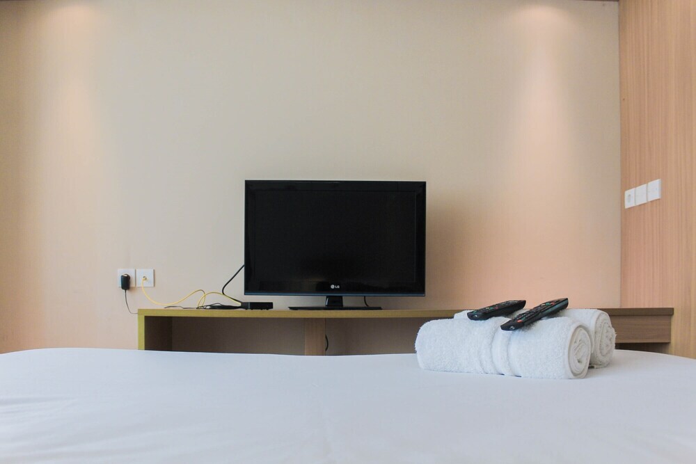 Тангеранг: Direct Access to Shopping Mall Studio Apartment at U Residence