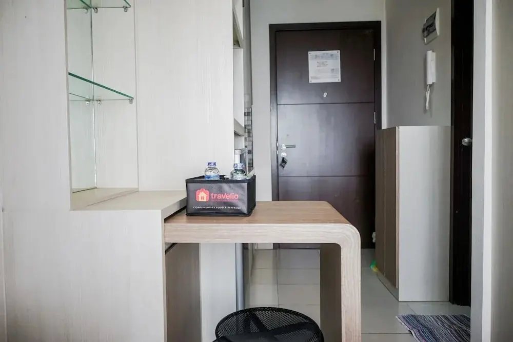 Legok: Stylish and Comfy Studio Saveria Apartment