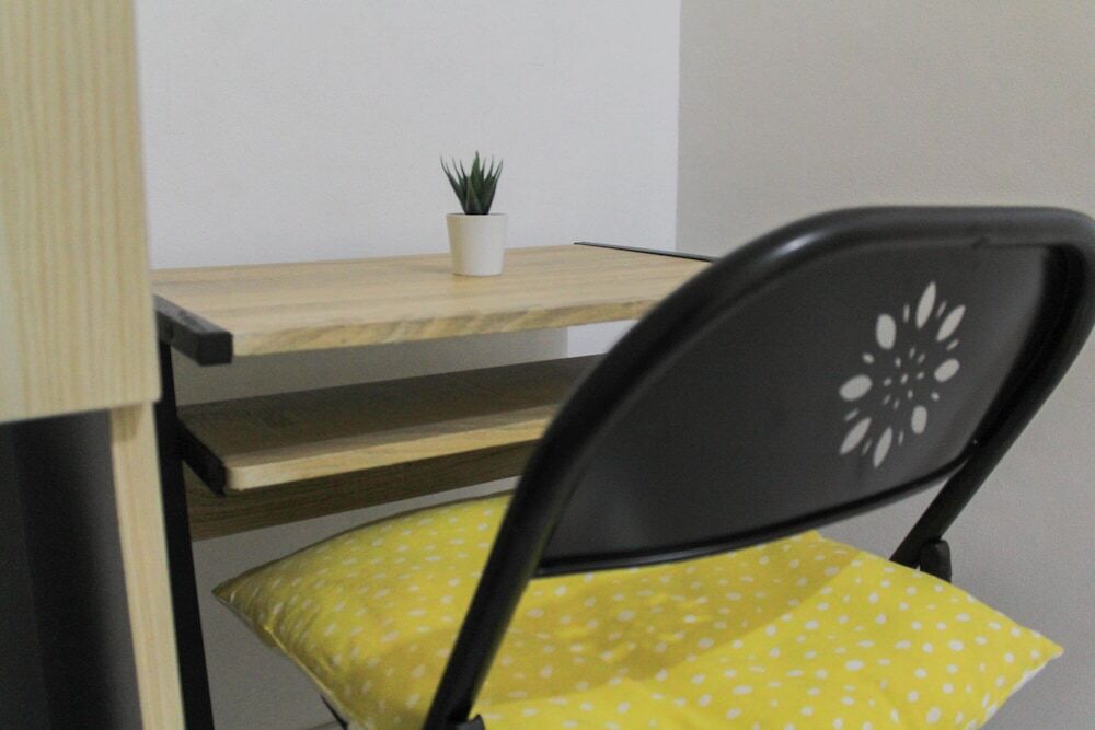Тангеранг: Stylish and Posh Studio Aeropolis Apartment