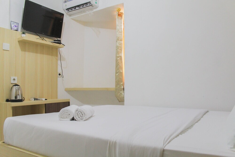 Тангеранг: Stylish and Posh Studio Aeropolis Apartment