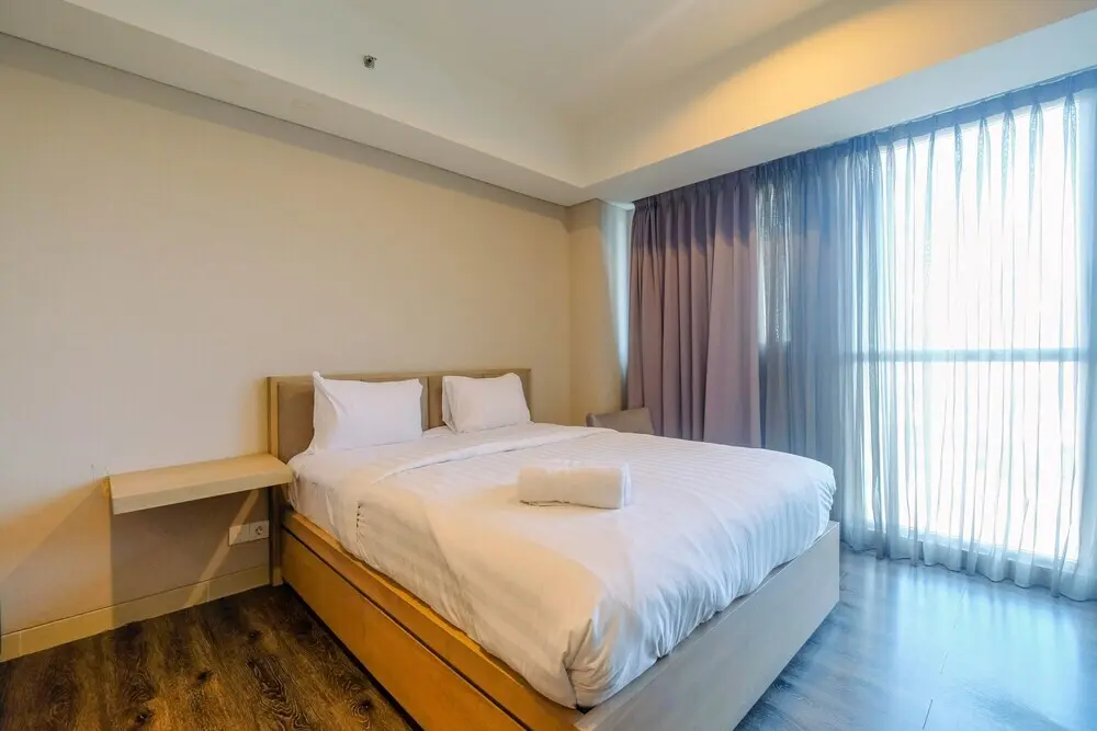 Джакарта: Minimalist and Posh Studio Kemang Village Apartment
