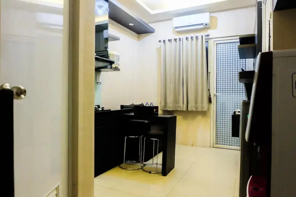 Джакарта: Pleasant 2BR Apartment at Green Pramuka near Mall