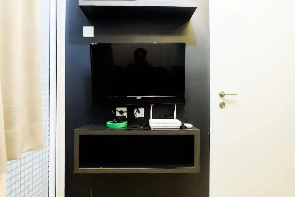 Джакарта: Pleasant 2BR Apartment at Green Pramuka near Mall