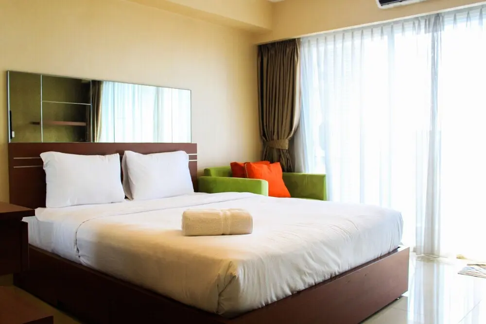 Джакарта: Fully Furnished Studio Apartment at Tamansari The Hive