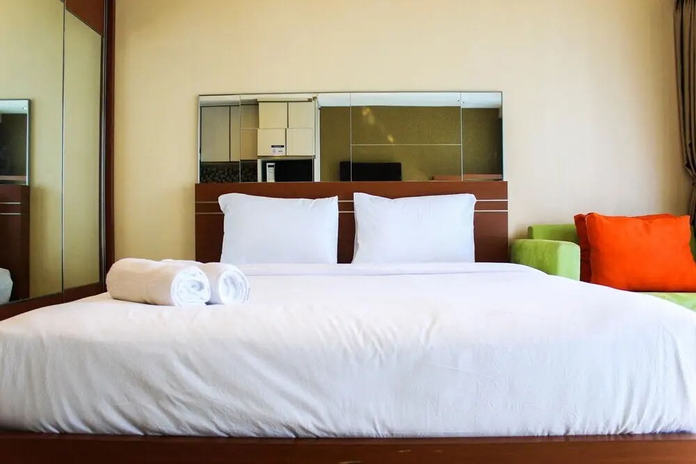 Джакарта: Fully Furnished Studio Apartment at Tamansari The Hive