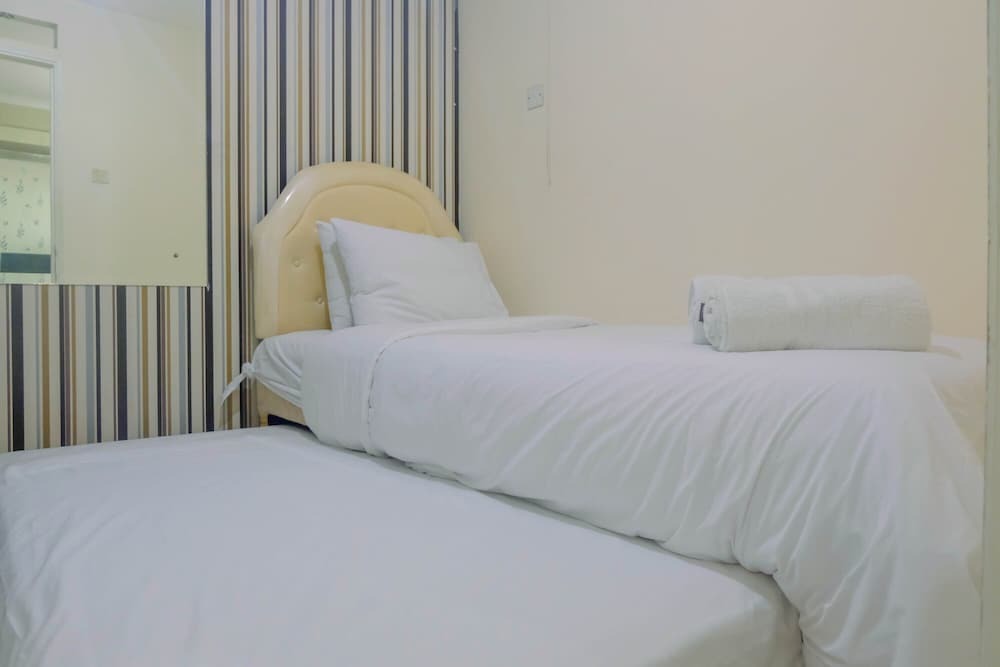 Джакарта: Comfortable 2BR @ Green Palace Kalibata City Apartment
