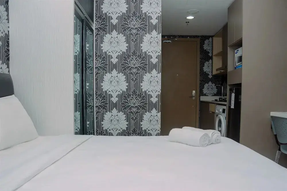 Джакарта: Best Price Studio Apartment at Gold Coast
