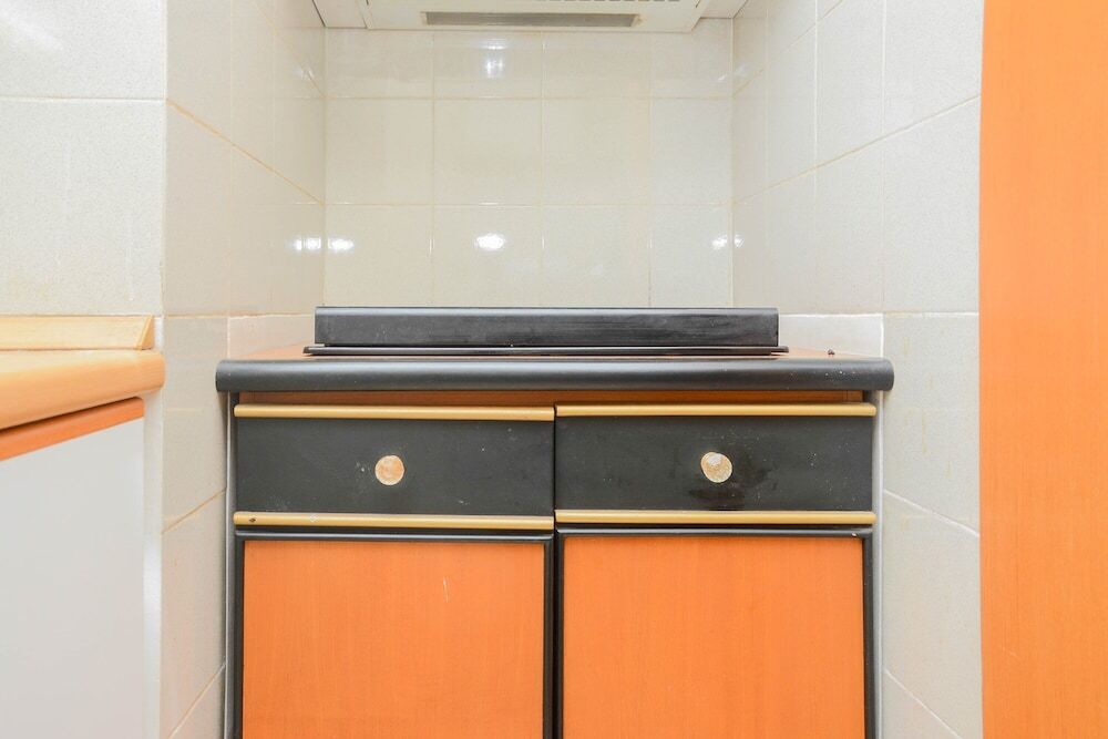 Джакарта: Stylish and Posh Studio Park Royale Apartment