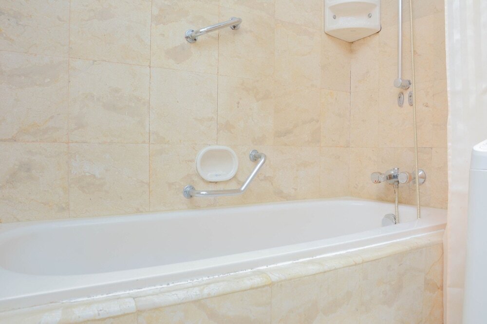 Джакарта: Stylish and Posh Studio Park Royale Apartment