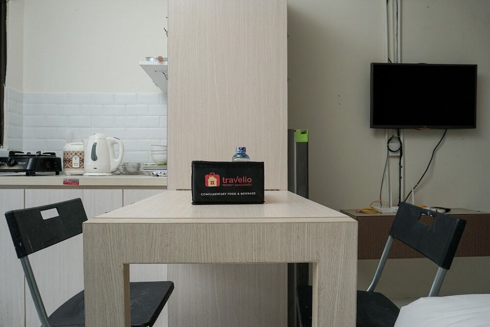 Джакарта: Comfortable and Homey Studio Apartment at Kebagusan City