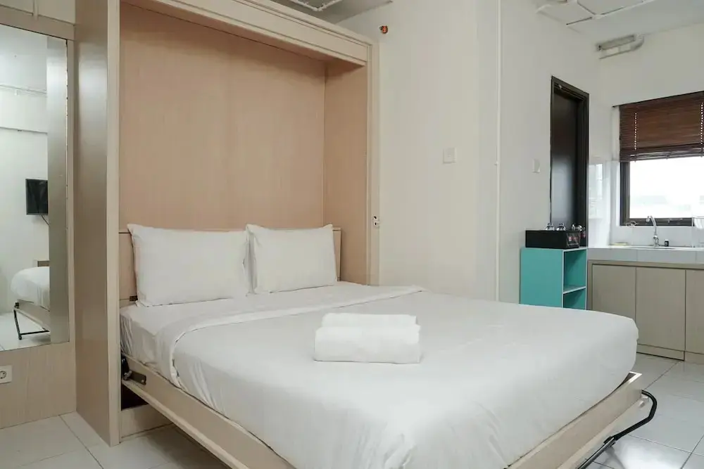 Джакарта: Comfortable and Homey Studio Apartment at Kebagusan City