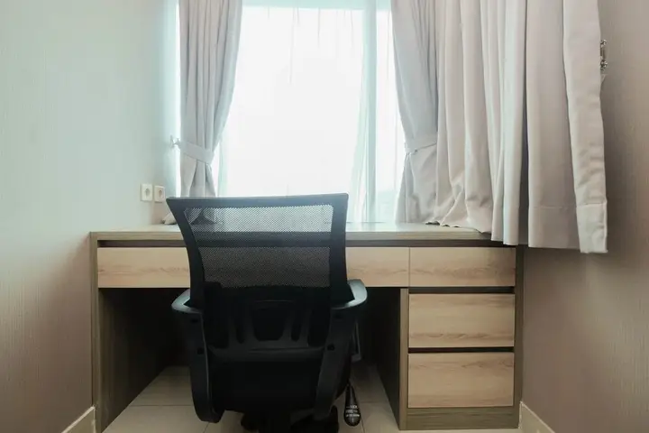 Бекаси: Modern Studio at Grand Kamala Lagoon Apartment