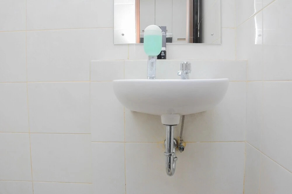 Бекаси: Clean Studio Apartment at Grand Dhika City