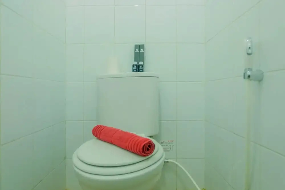 Читарингул: Best Price Studio Apartment at Gunung Putri Square