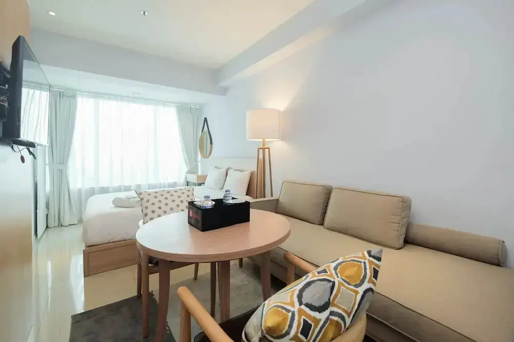 Бекаси: Modern and Spacious Studio Grand Kamala Lagoon Apartment