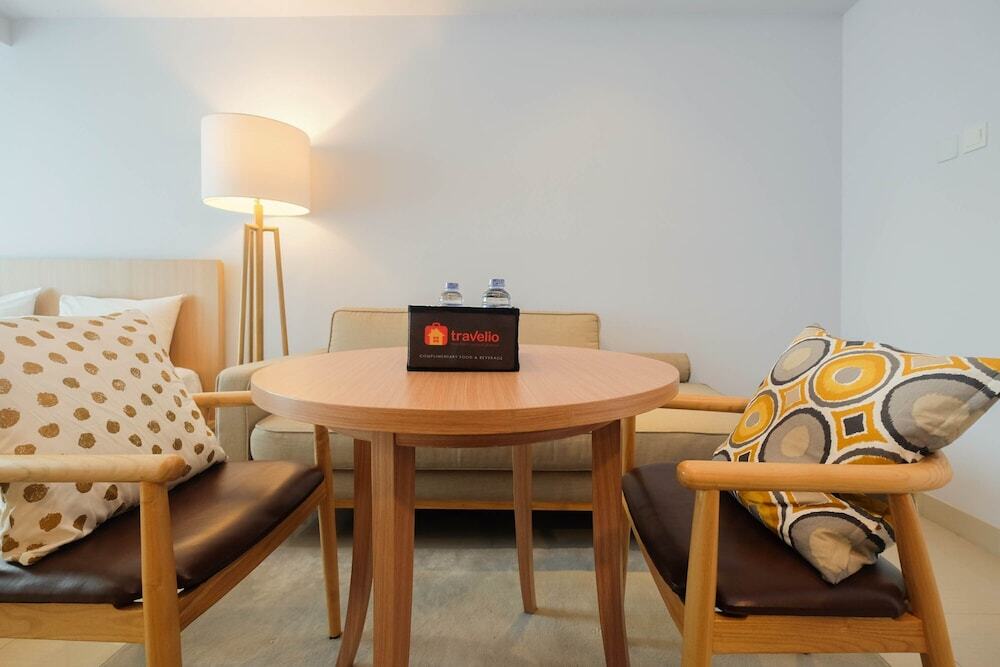Бекаси: Modern and Spacious Studio Grand Kamala Lagoon Apartment