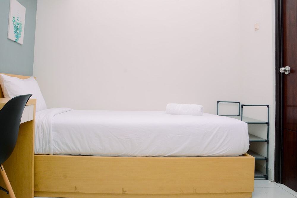Affordable Room at Guesthouse Galuh Mas — фото 1