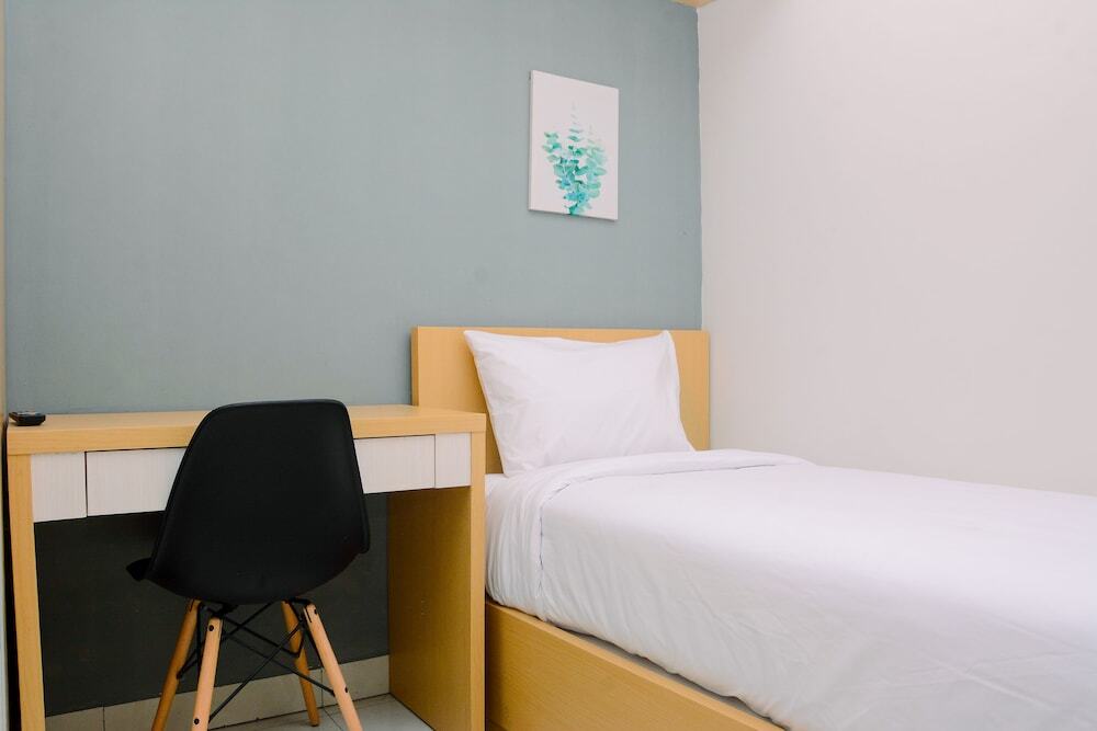 Караванг: Affordable Room at Guesthouse Galuh Mas