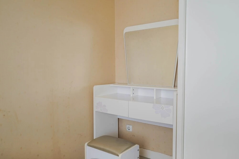 Simply Cozy 2BR Green Pramuka Apartment — фото 1