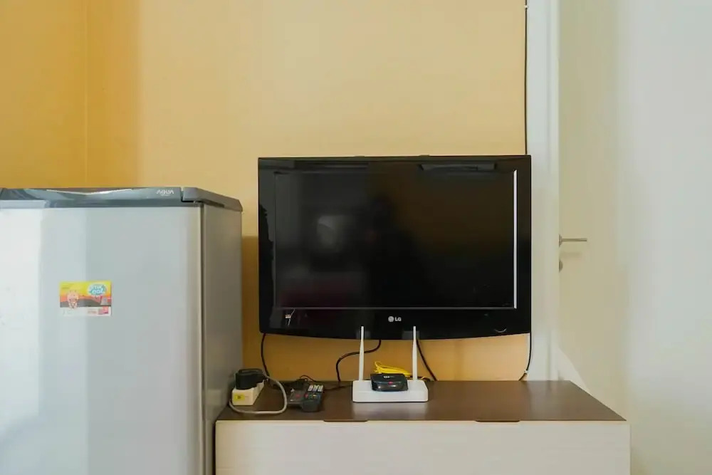 Джакарта: Simply Cozy 2BR Green Pramuka Apartment