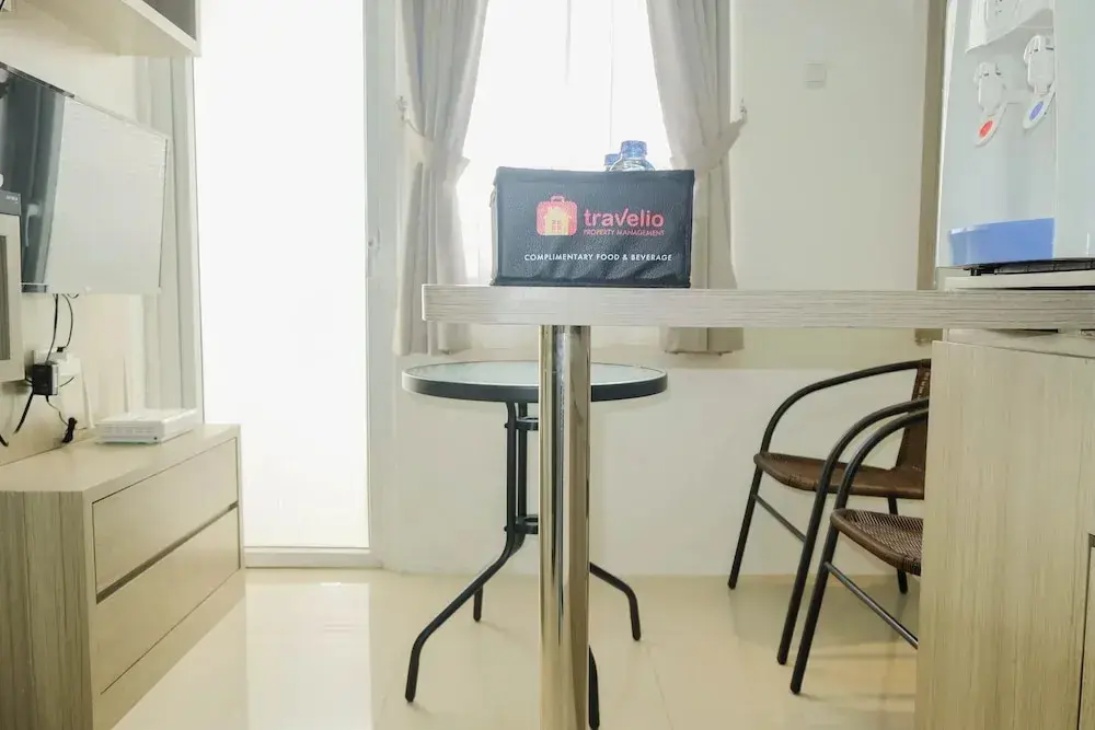 Джакарта: 2BR at Green Pramuka Apartment with Mall Access