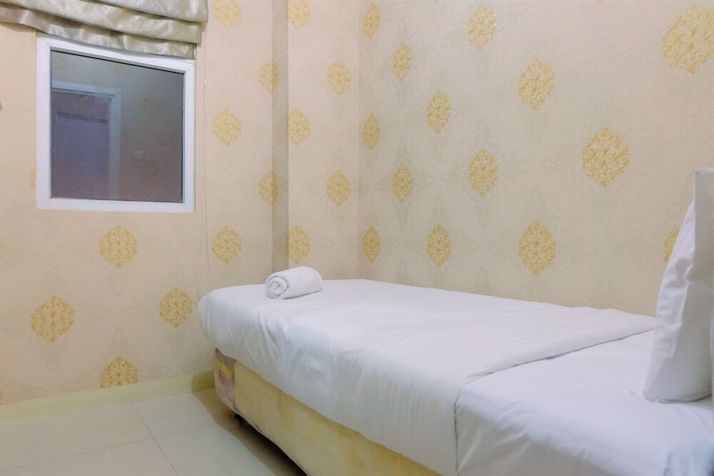 Джакарта: 2BR with Mall Access at Green Pramuka Apartment