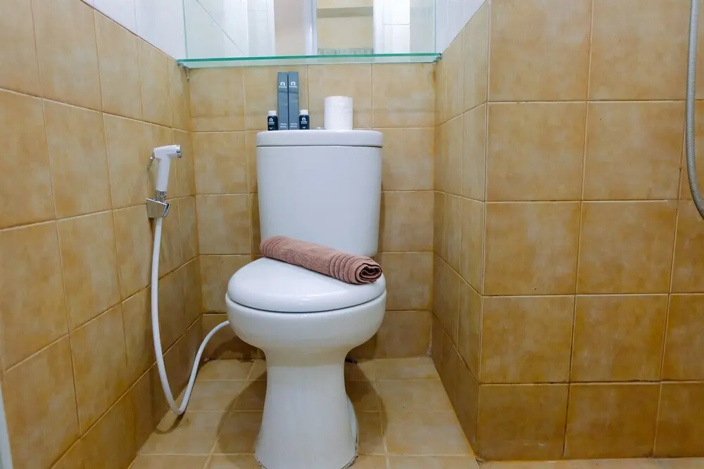 Джакарта: 2BR with Mall Access at Green Pramuka Apartment