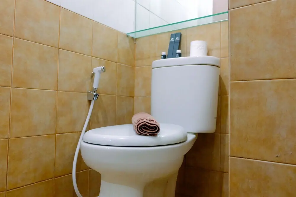 Джакарта: 2BR with Mall Access at Green Pramuka Apartment
