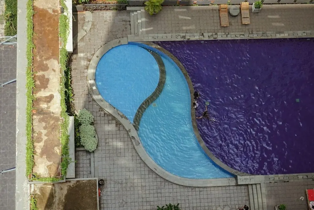 Джакарта: Tranquil Green Pramuka 2BR Apartment near Shopping Center