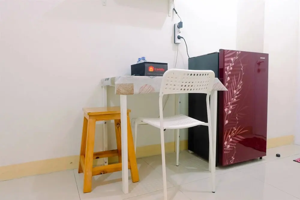 Джакарта: Minimalist Studio with City View at Green Pramuka Apartment