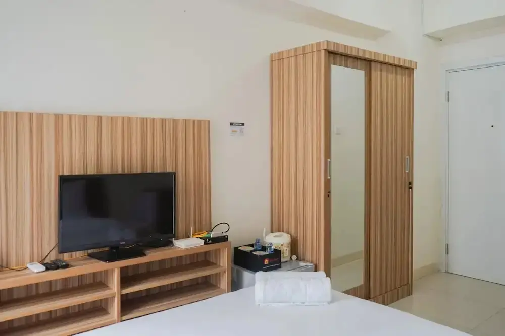 Джакарта: Cozy Studio Green Pramuka Apartment next to Mall