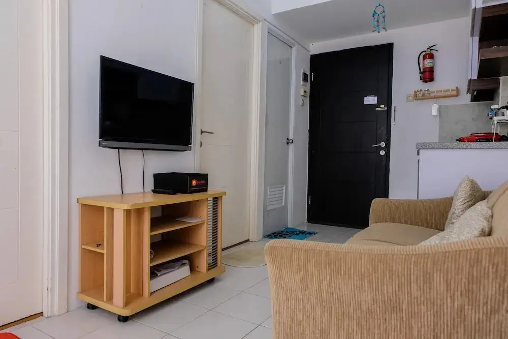 Куруг: Elegant 2BR Paragon Village Apartment