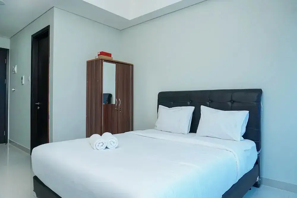 Джакарта: Simply Furnished Studio Apartment at Puri Mansion